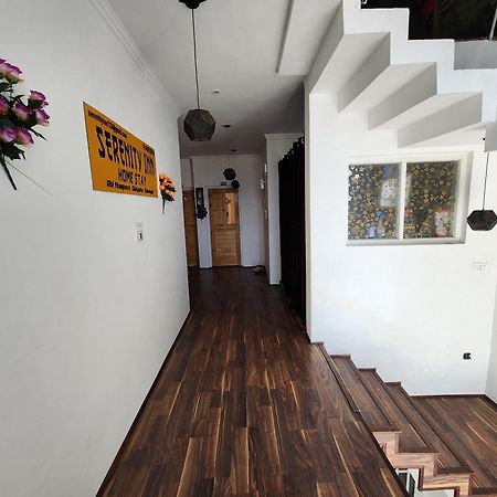 Serenity Inn Home Stay ศรีนาการ์ ภายนอก รูปภาพ
